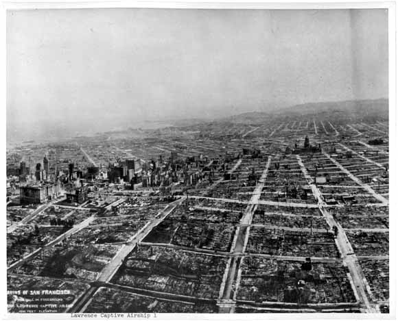 old photo of San Francisco in 1906 with much of the city leveled