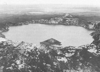 Photograph of Wizard Island, a cinder cone in Crater Lake, Oregon