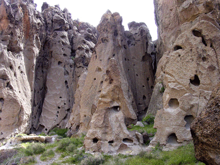 The Hole-in-the-Wall Volcanic Area