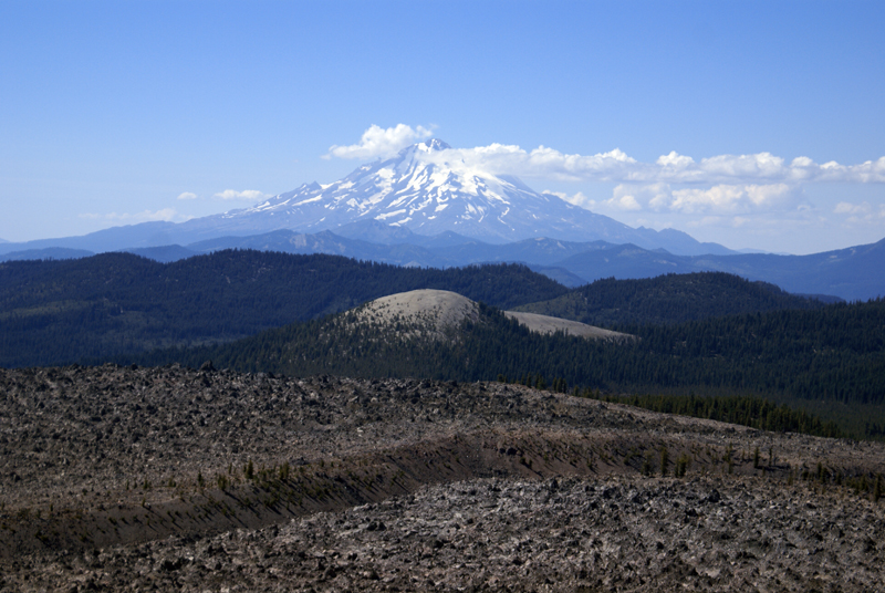 [Mount Shasta as viewed from Little Mount Hoffman.  (USGS photograph by David W. Ramsey.)]