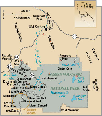 map showing volcanoes, volcanic domes, and and pyroclastic flows aroung the Lassen Volcanic National Park in northern California