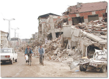 Photograph showing destruction caused by the 1999 Izmit, Turkey, earthquake