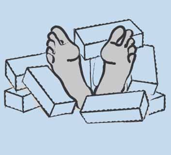 icon depicting cute bare feet and a few bricks around them