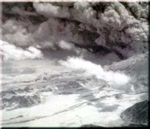 A color photograph of Mt. Pinatubo after major eruption, photo: Ed Wolfe,USGS/CVO 