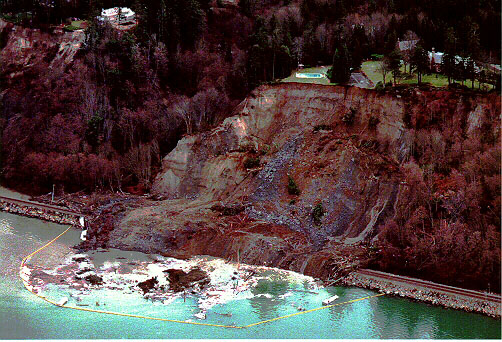 Oblique aerial views of the Deer Creek landslide