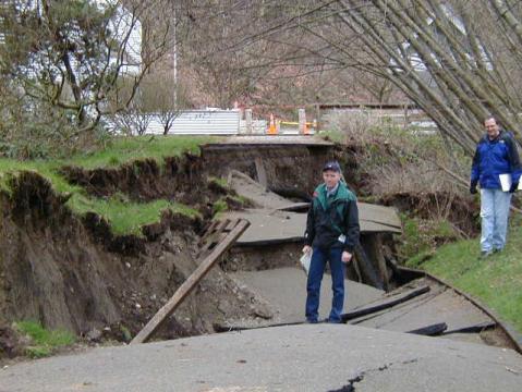 Capitol Lake, Olympia, landslide damage