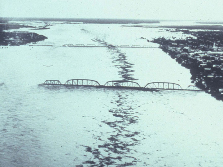 NWS 11 - June 24-29, 1954 - Rio Grande at Eagle Pass June 29, 1954, with peak discharge, 964,000 cubic feet per second - results of Hurricane Alice