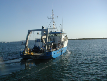 Thumbnail image of figure 2, photograph of the research vessel Connecticut.