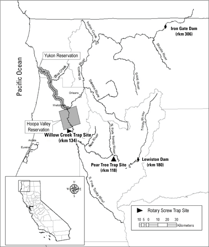 Map showing Trinity River and locations of major tributaries, dams, and the Pear Tree
                        and Willow Creek fish traps. The restoration reach extends from Lewiston Dam to the
                        confluence with the North Fork of the Trinity River, California.