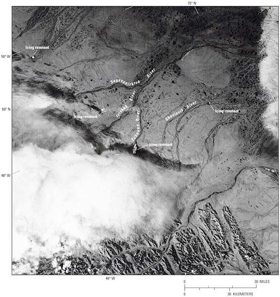 Figure 33.—Landsat 1 MSS image of icings in northeastern Alaska on 4 August 1973 (fig. 9-24 in Williams, 1986). Landsat 1 MSS image
(1377-2112, band 6) from the U.S. Geological Survey EROS Data Center, Sioux Falls, S. Dak. 
  