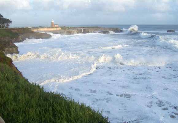 Photo of powerful waves pounding shoreline